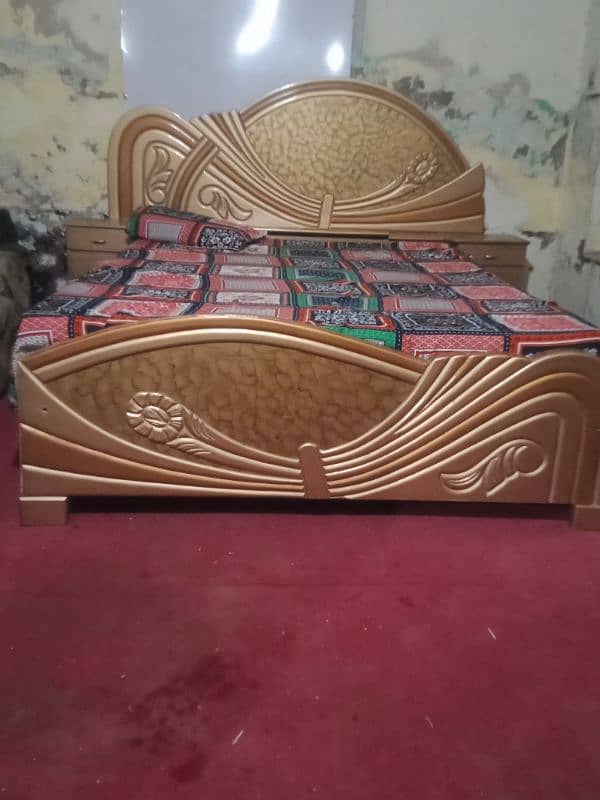 King bed urgent sale full dego pant 4