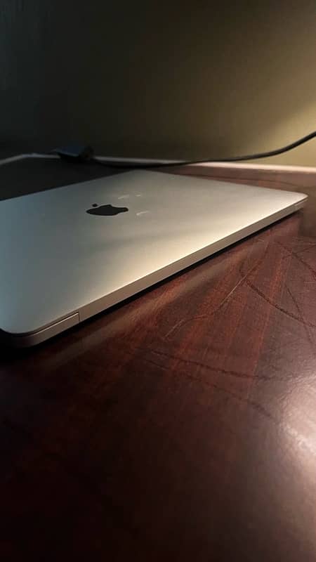 Macbook pro 2017 (13") 8