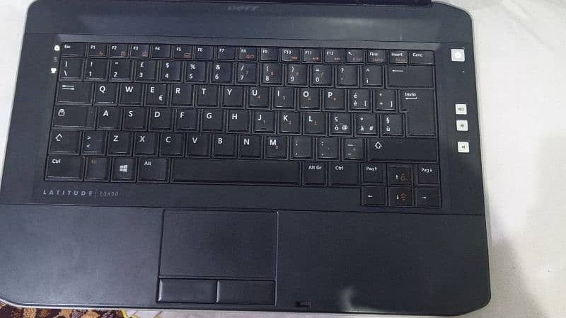 Dell latitude i5  E5430 1