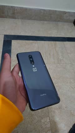 10/8 con 256gb OnePlus 7pro vehari