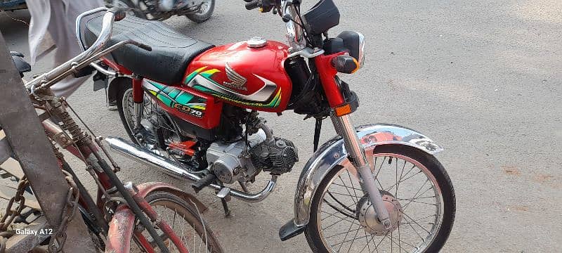 honda cd 70  in good condition 2