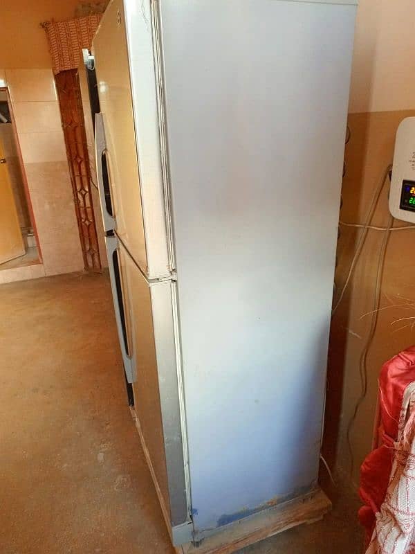 PEL fridge full size in good working condition 1