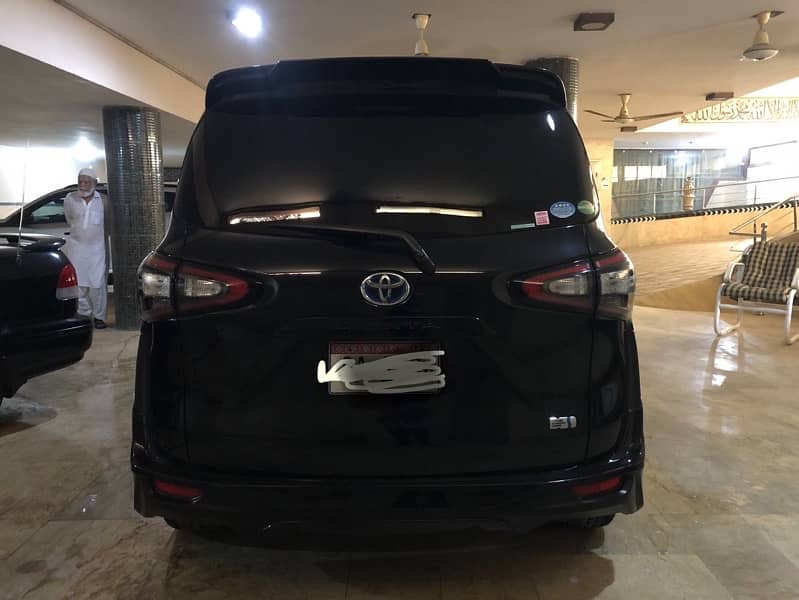 Toyota Sienta 2017 2