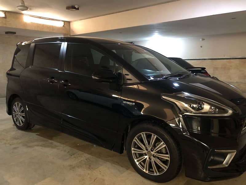 Toyota Sienta 2017 4