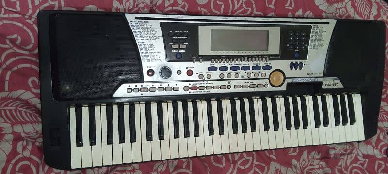 Yamaha PSR 550 Professional Piano Keyboard Casio Roland Korg 1