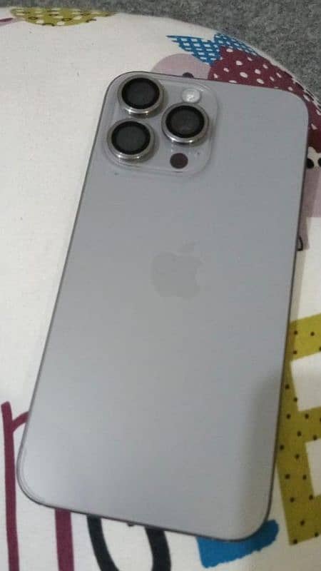 iphone 15 pro max 3