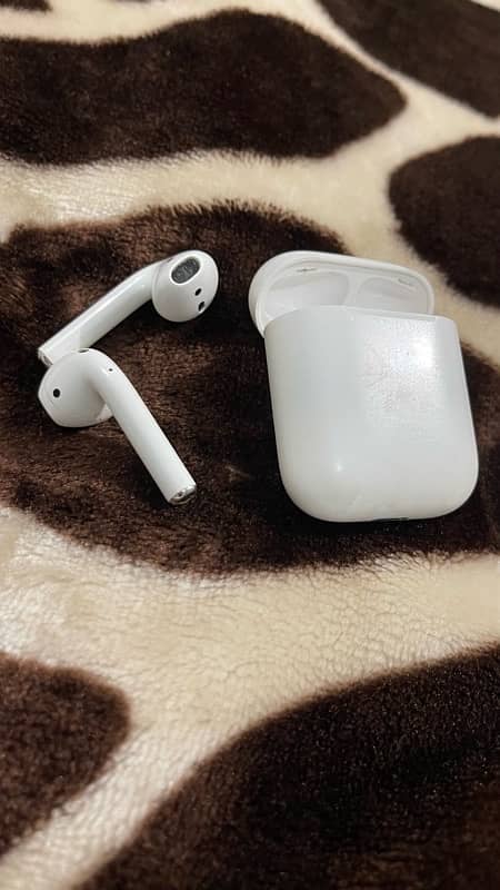 Apple Orignal airpods 5