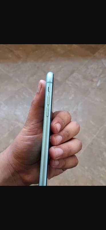 iPhone 11 non PTA 5