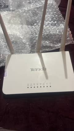 Tanda device tp link just like new