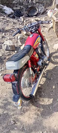 Yamaha 100 10/10 condition