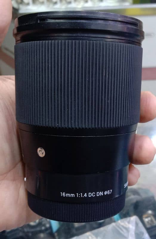 Sigma 16mm f/1.4 Sony E mount fresh condition 03432112702 3