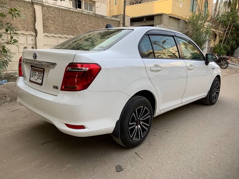 Toyota Corolla Axio 2015 3