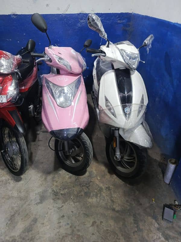 scooty 49cc cc  and united automatic scooter available 19