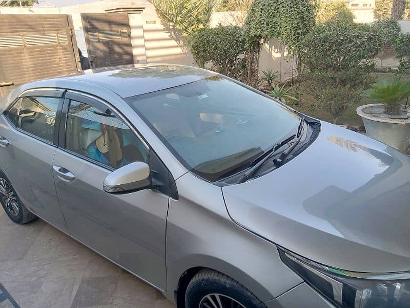 Toyota Corolla GLI 2015genien Rs. 2991000ph. 03003617791 14