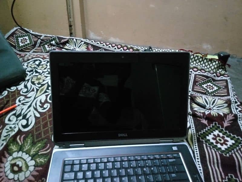 Laptop and Bluetooth free super used laptop 3