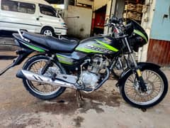 honda deluxe 125cc neat and clean original condition complete file