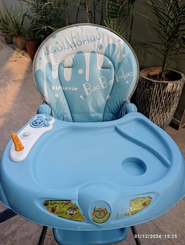 Foldable Baby High Chair 1