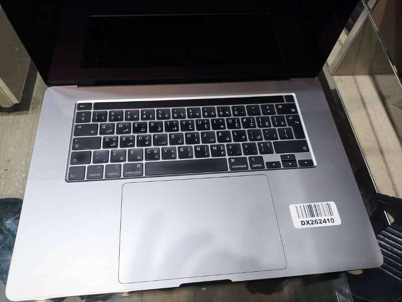 2015 to 22 Apple MacBook Pro air 10/10 condition 3