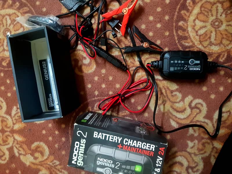 Battery charger+Maintainer Noco genius 2 4