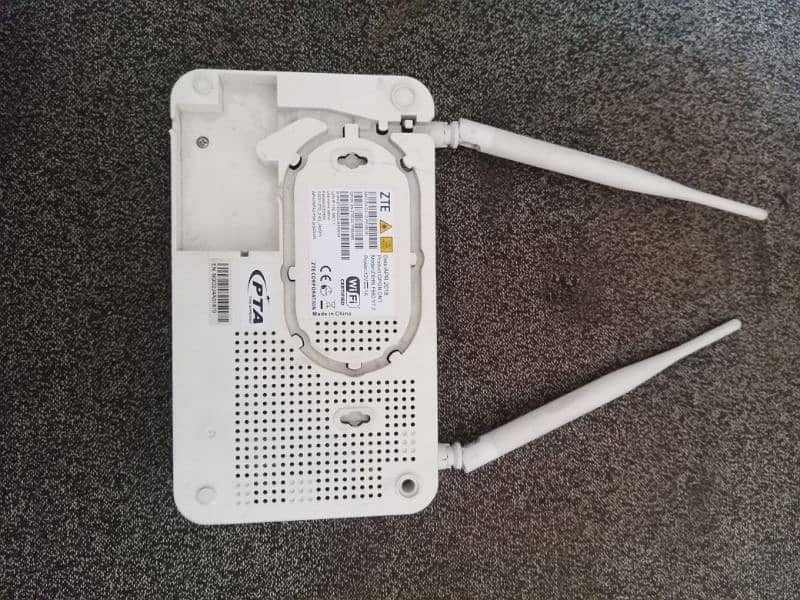 PTCL Fibre Modem + Router 1