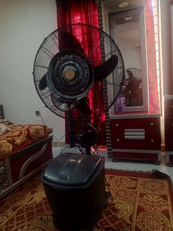 Air water fan only one season used. 1