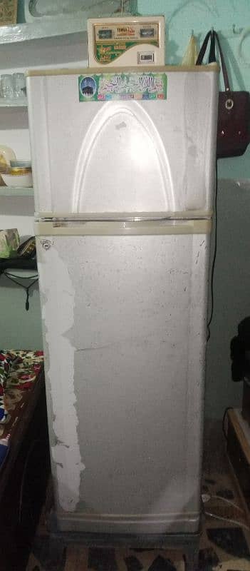 10 cubic feet Dawlance refrigerator along with stabilizer and choke 0