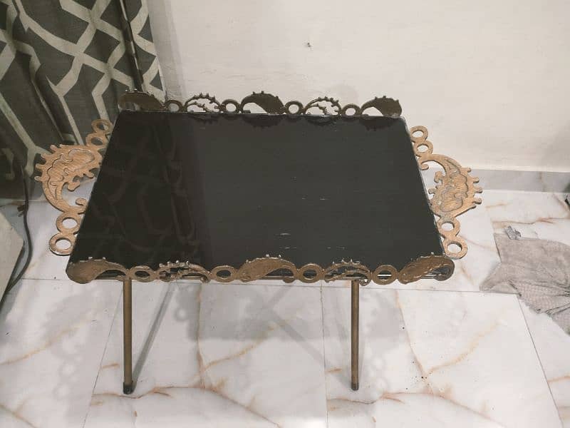 Stylish table with glass 0