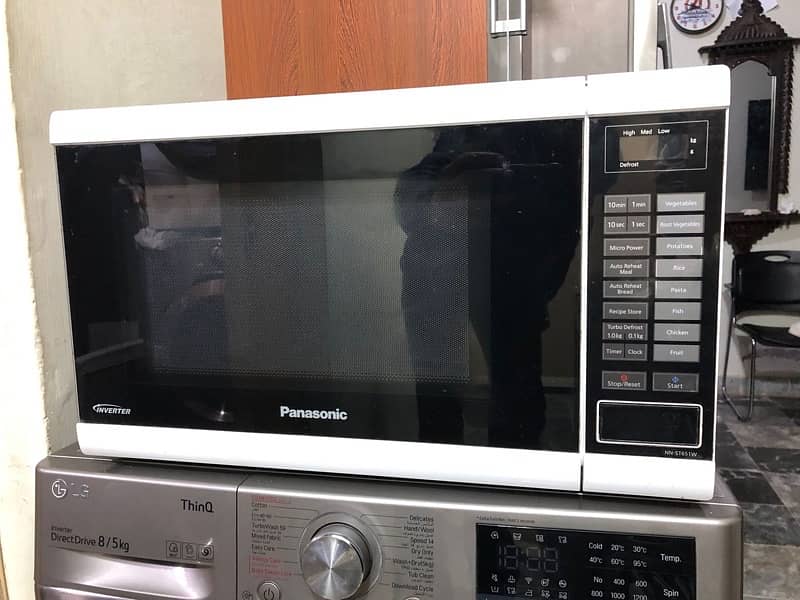 microwave in good condition- inverter technology 0