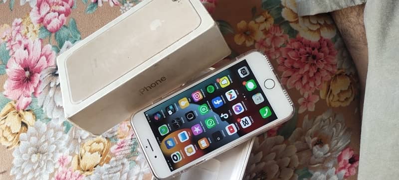 iPhone 7 Plus pta approved 128 gb withbox 0