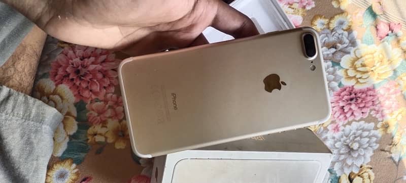 iPhone 7 Plus pta approved 128 gb withbox 2