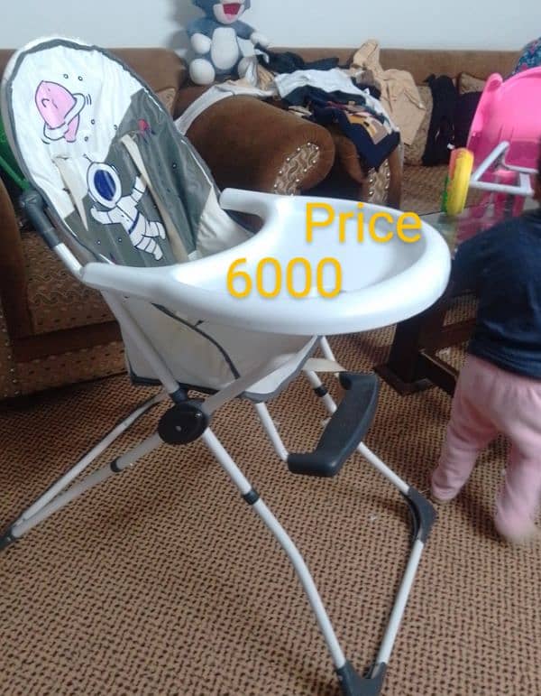 19000 mai all items,woker,sycle,high chair, baby carrier 3