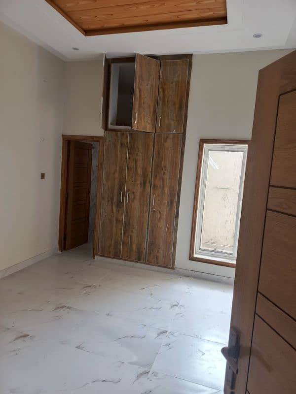 HOUSE  FOR SALE IN SHADMAN PHASE 3 OPPOSITE CIVIL HOSPITAL 5