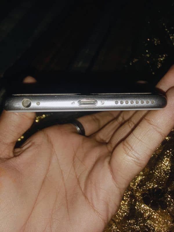 Urgent sale my iphone 6splus 16gb pta aproved 2