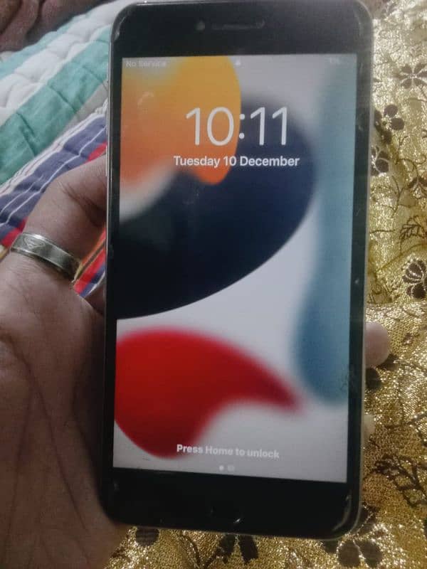 Urgent sale my iphone 6splus 16gb pta aproved 4