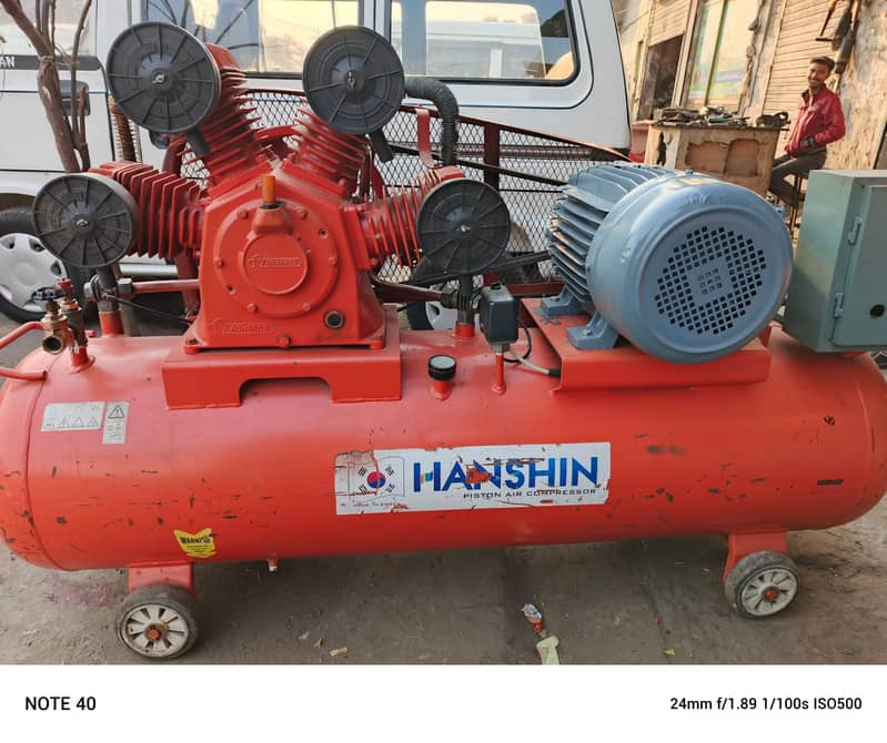 Air Compressor /Oil Free Air Compressor/ 15Hp Air Compressor. . 7