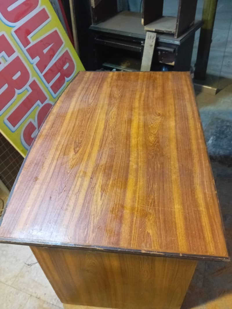 office tables urgent sale 5