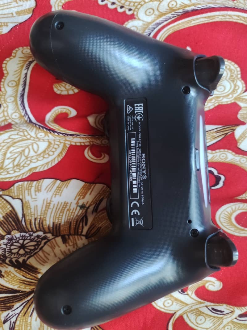 PS4 controller 3