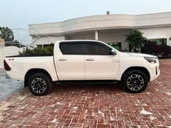 Toyota Hilux 2021 new