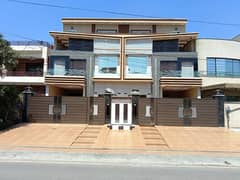 10 Marla Modern Most beautiful House For Sale Close to UCP and Shaukat Khanam