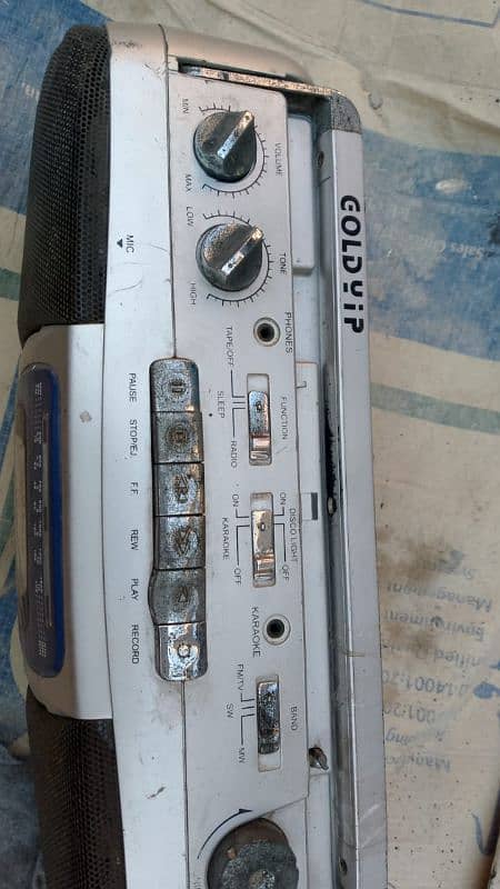 radio+tape recorder 2pcs old is gold 1