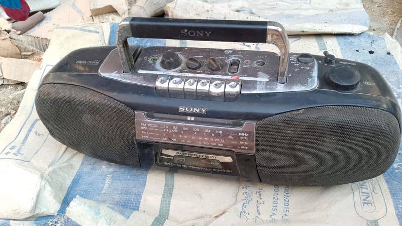 radio+tape recorder 2pcs old is gold 5