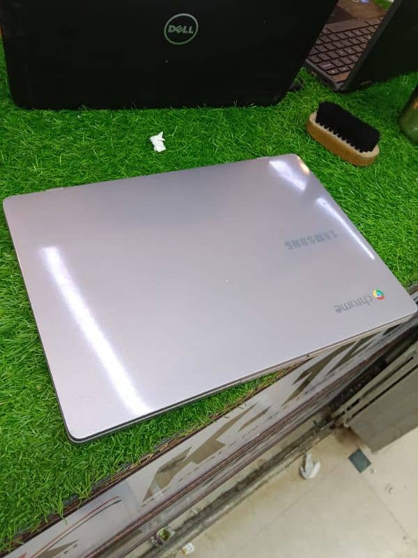 chromebook for sale 4 32 celeron n4000 0