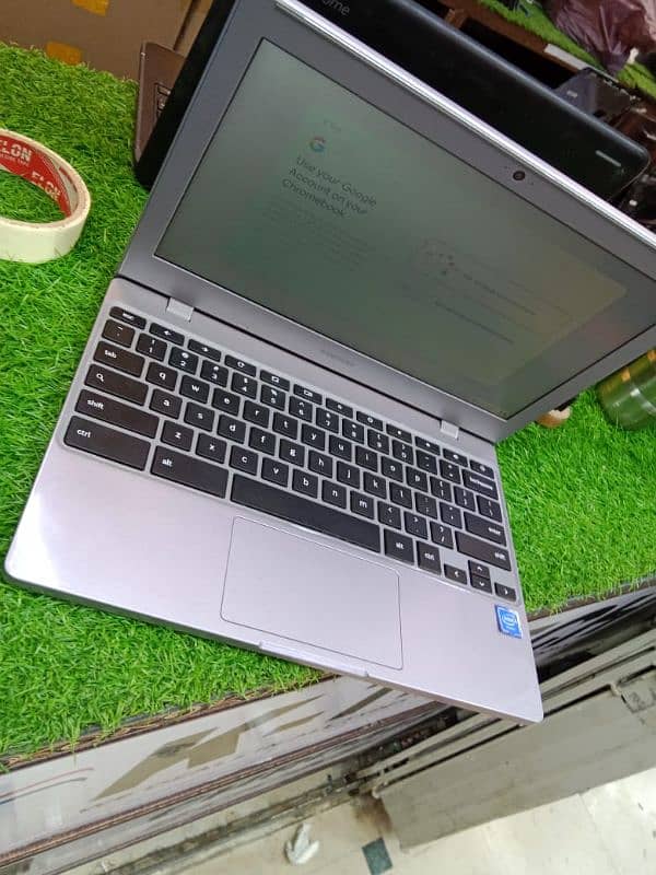 chromebook for sale 4 32 celeron n4000 7