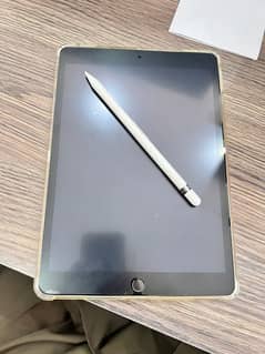 Ipad - 9 - Brand New - Just Box Open - with Apple Pencil 1  10/10