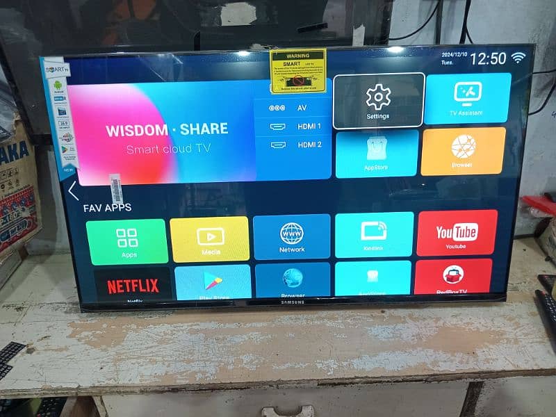 32 INCH ANDROID WIFI VOICE REMOTE LED TV 2 YEAR WARRANTY BOX PACK LED 2