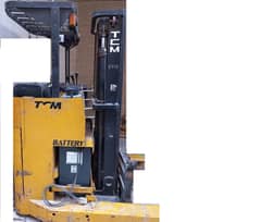 TCM REACH TRUCK