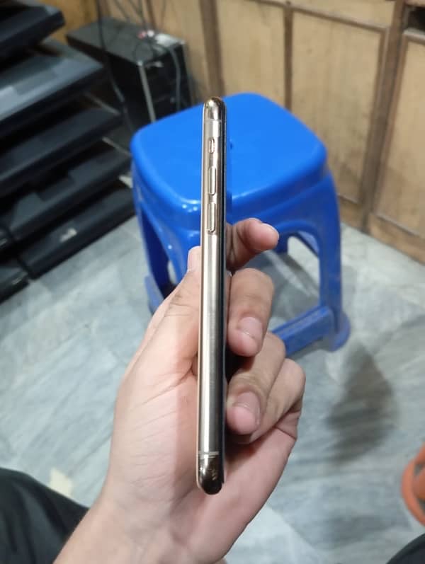 iphone 11 pro pta Approved 64 gb 0328/758/9009 4