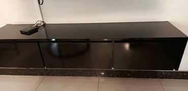 Excellent Condition - TV Console, 3 Blindes (Mint Condition)