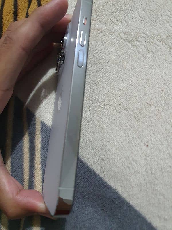 iphone14 pro LLA  128gb factory unlocked  10/10 5