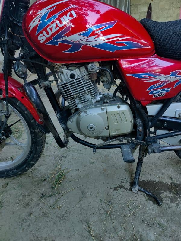 Suzuki GS 150se 1